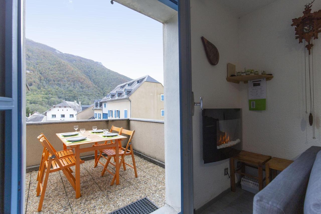 Appartement Terrasse Vue Montagne Campan Exteriör bild